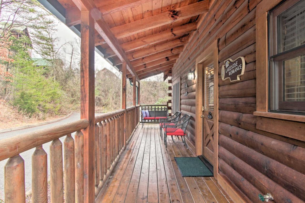 Cabin With Hot Tub About 2 Mi To Island In Pigeon Forge! Exterior photo